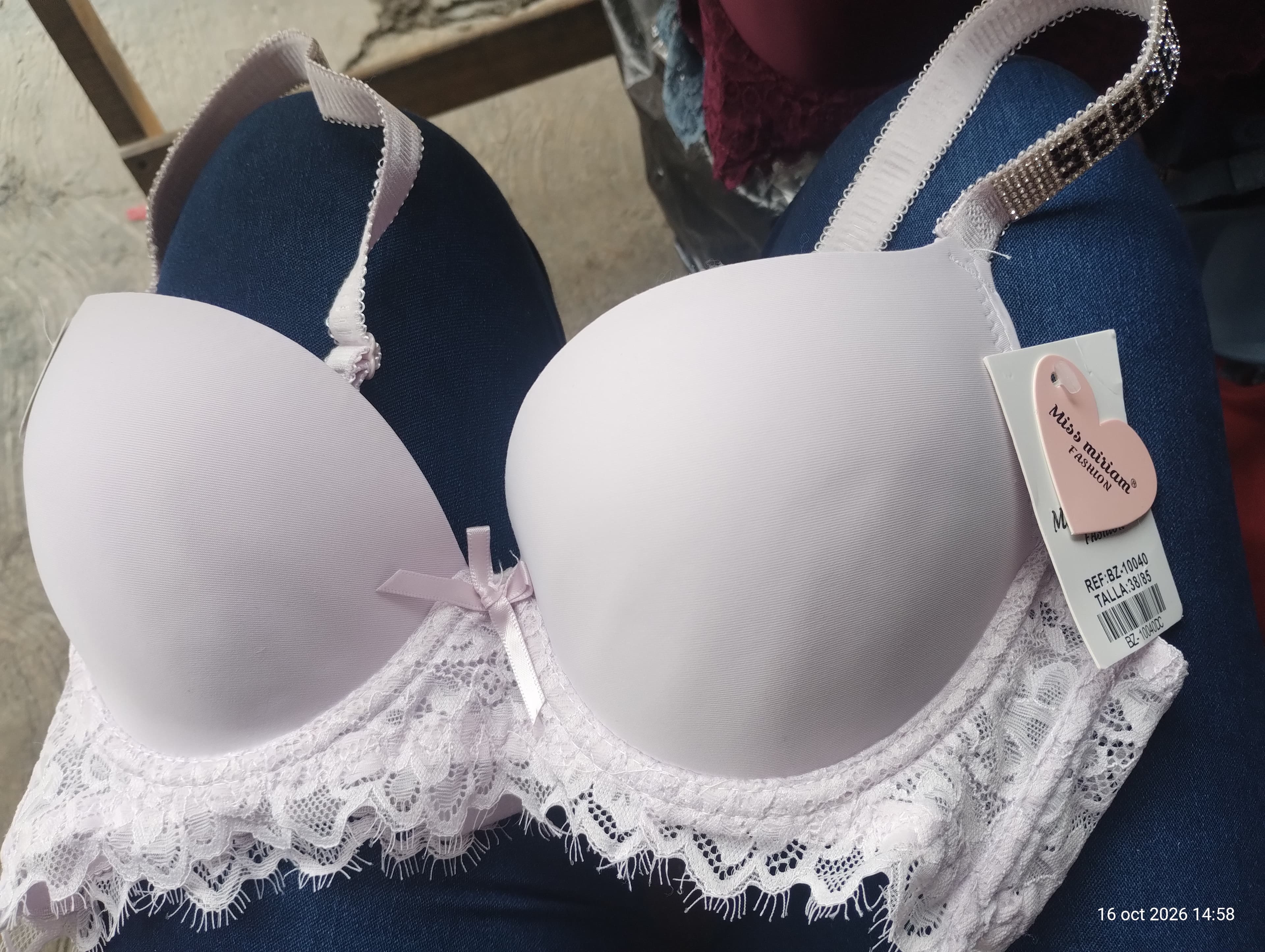 Brasier Miss Miliam Fashion copa moldeada con encaje, ref. BZ-10046